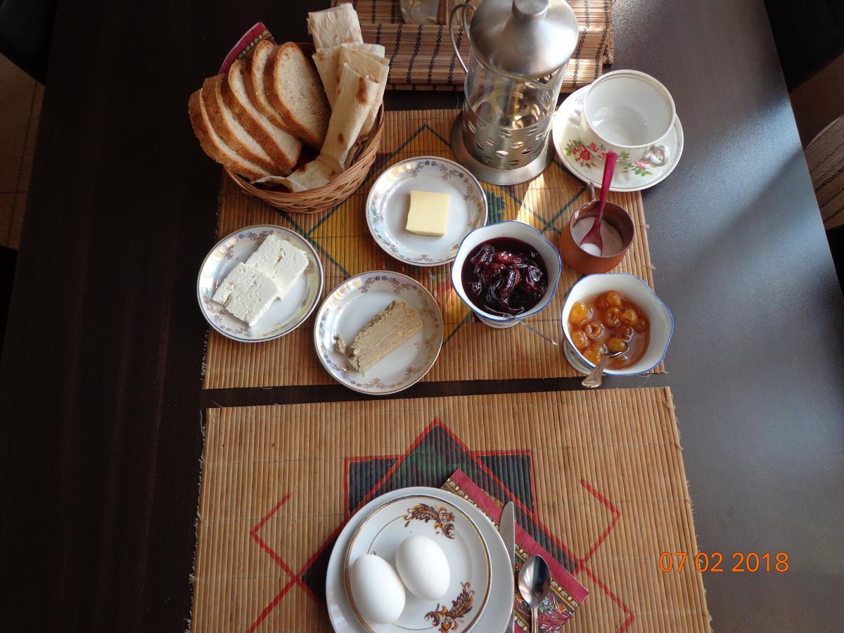 Artson B&B Vagharshapat Εξωτερικό φωτογραφία